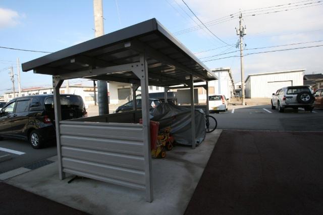 ジュネス向新庄 B棟