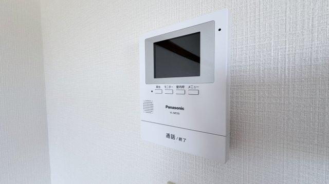 シャリル