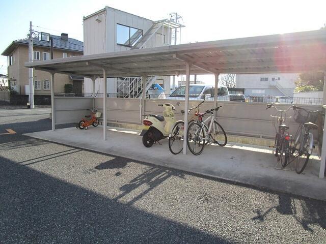 シャリル