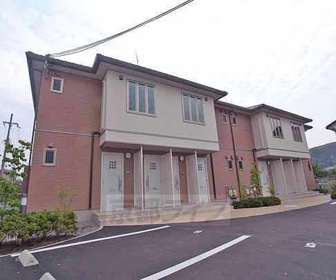 シャーメゾンにしむら