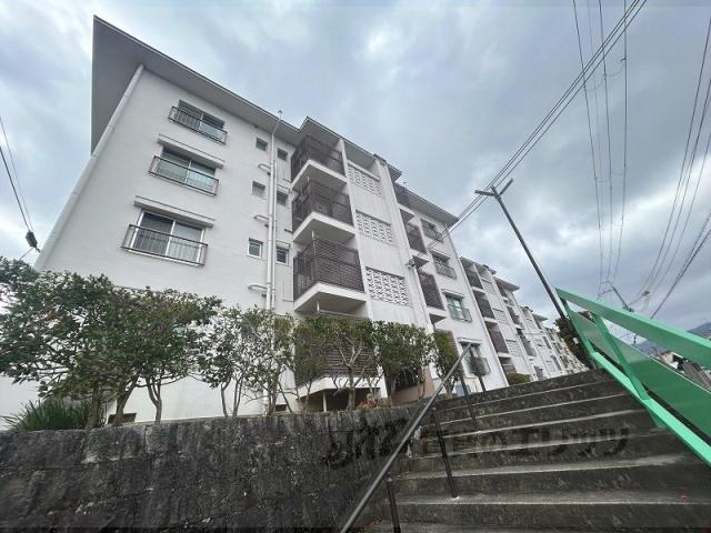 円明寺ヶ丘団地C棟
