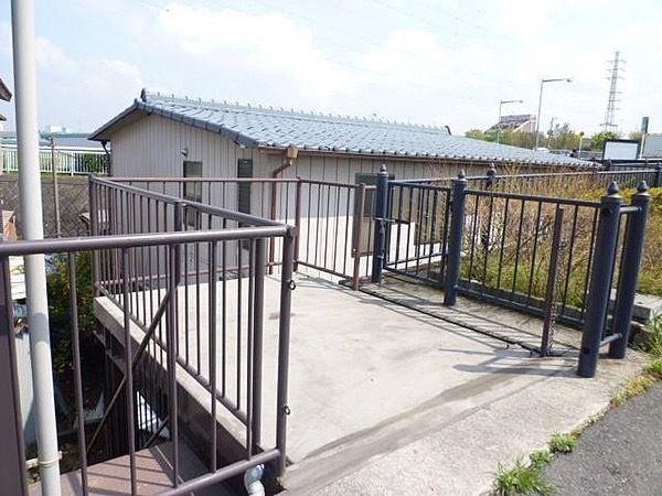ホームズ領家