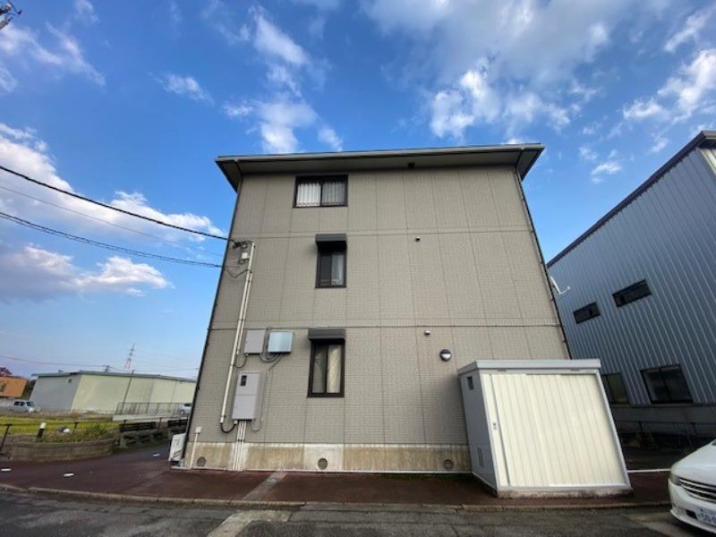 リシェス・オカザキ