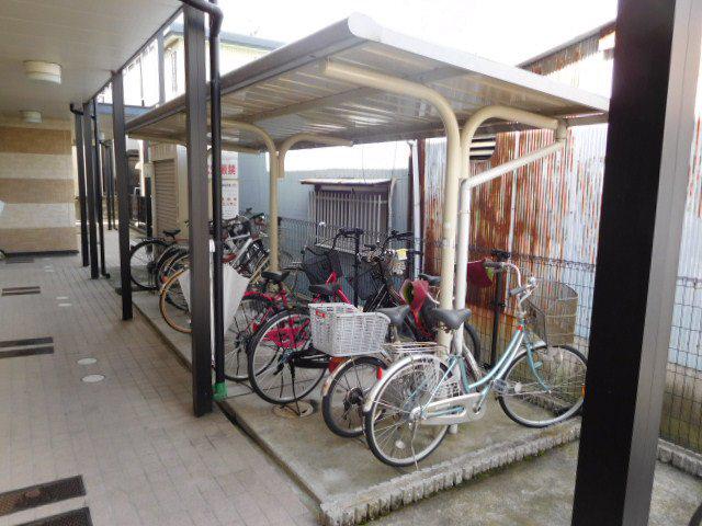 レオパレス伊伝居