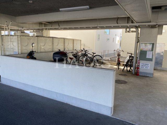 シルクハイツ