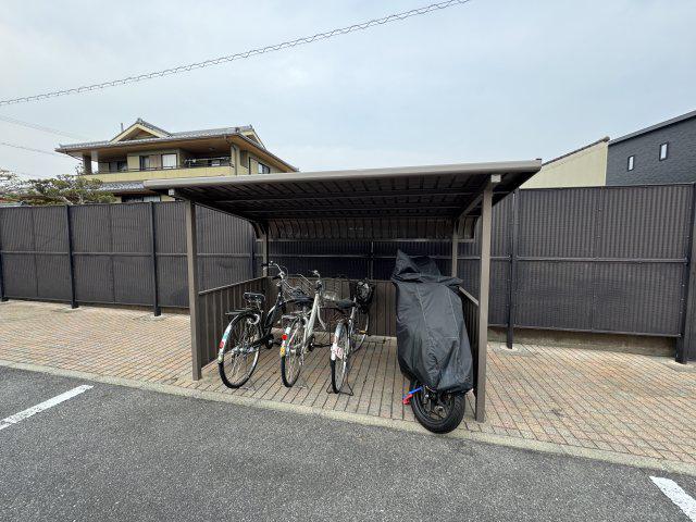 ファミリア21 A棟