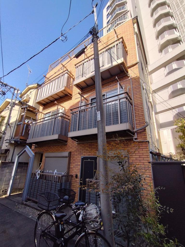 サリー市谷
