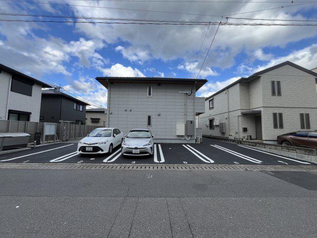 メゾンソレイユ中島西