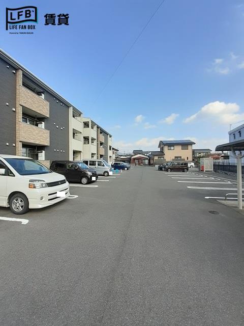 ファミーユ B
