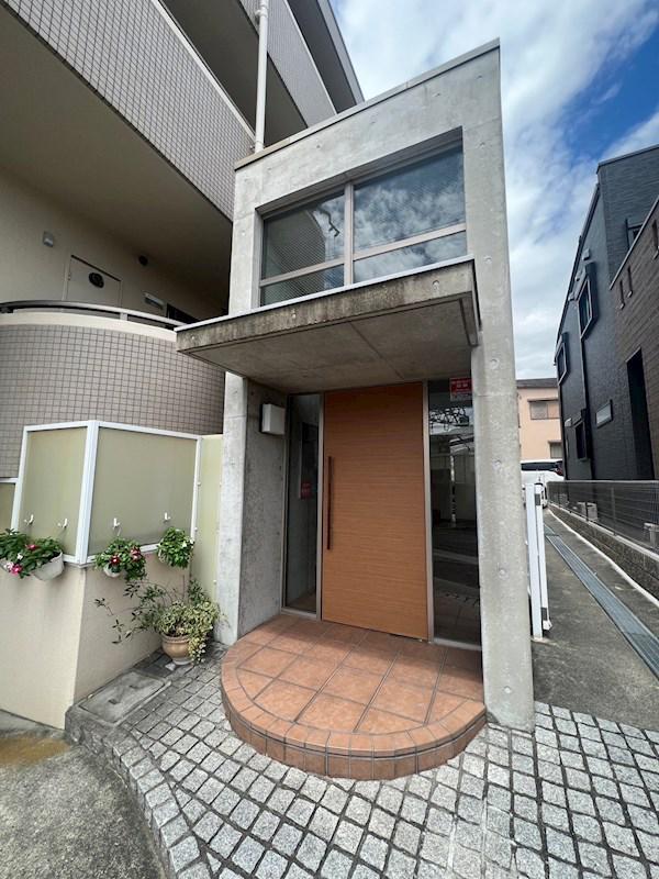 クラージュ大手