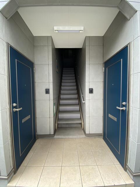 ソレイユワシオ六番館