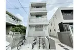 LARGO