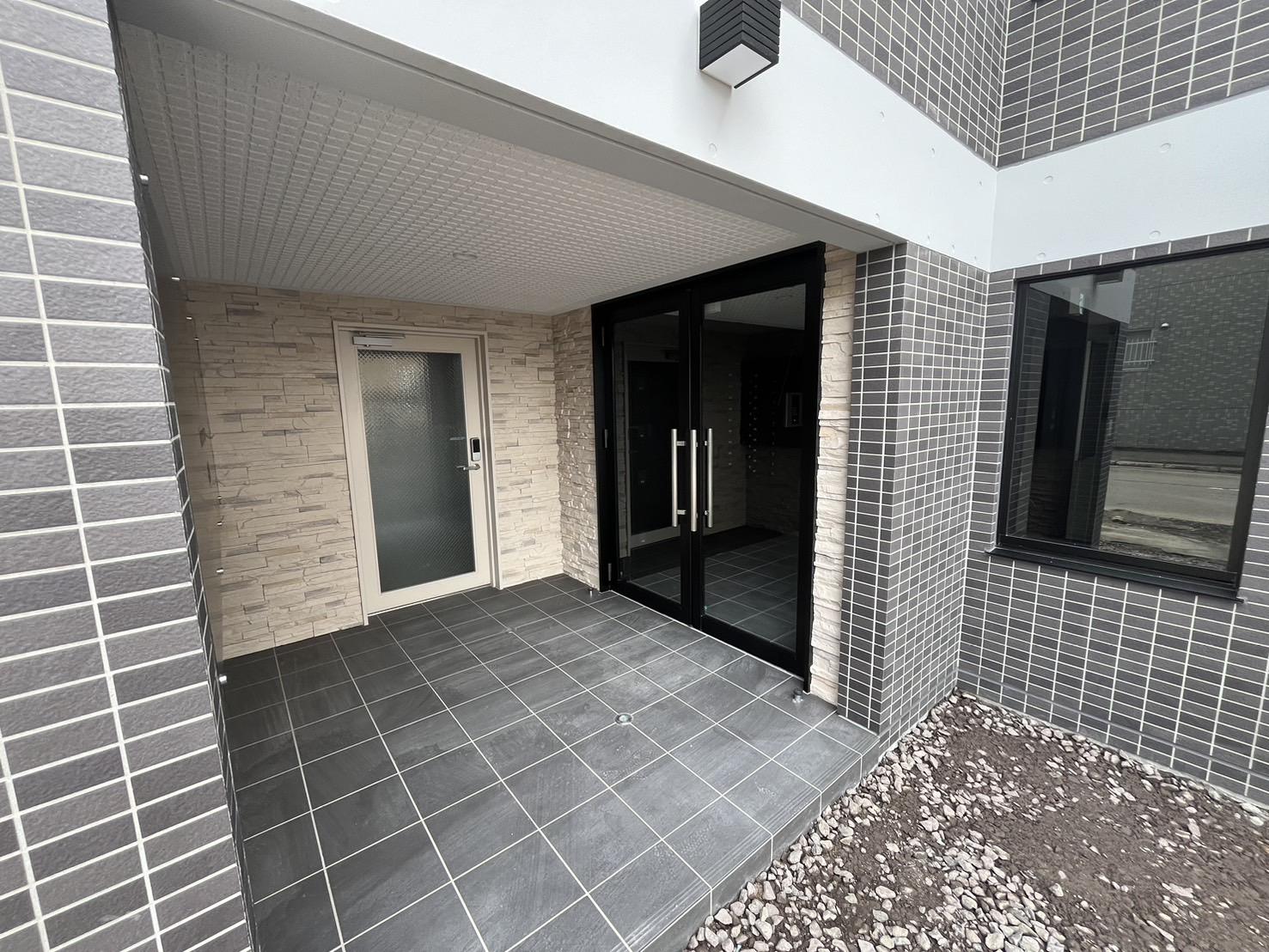 MAISON KAMUY 本郷通