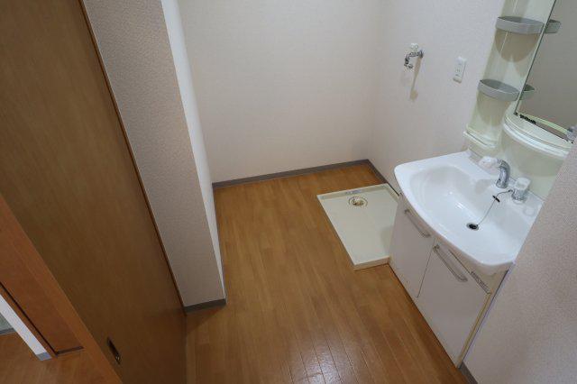 ＪＲ和歌山線 御所駅 徒歩5分 4階建 築23年