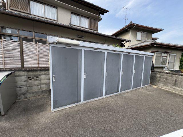 シェモア B棟