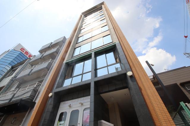 MANOIR NAKATA