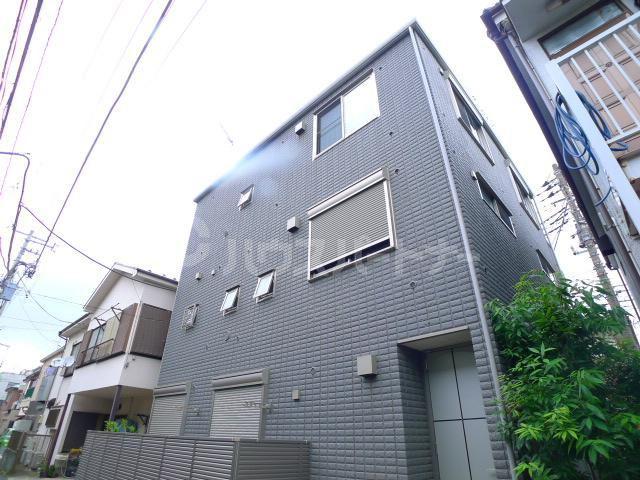 S K CUBE