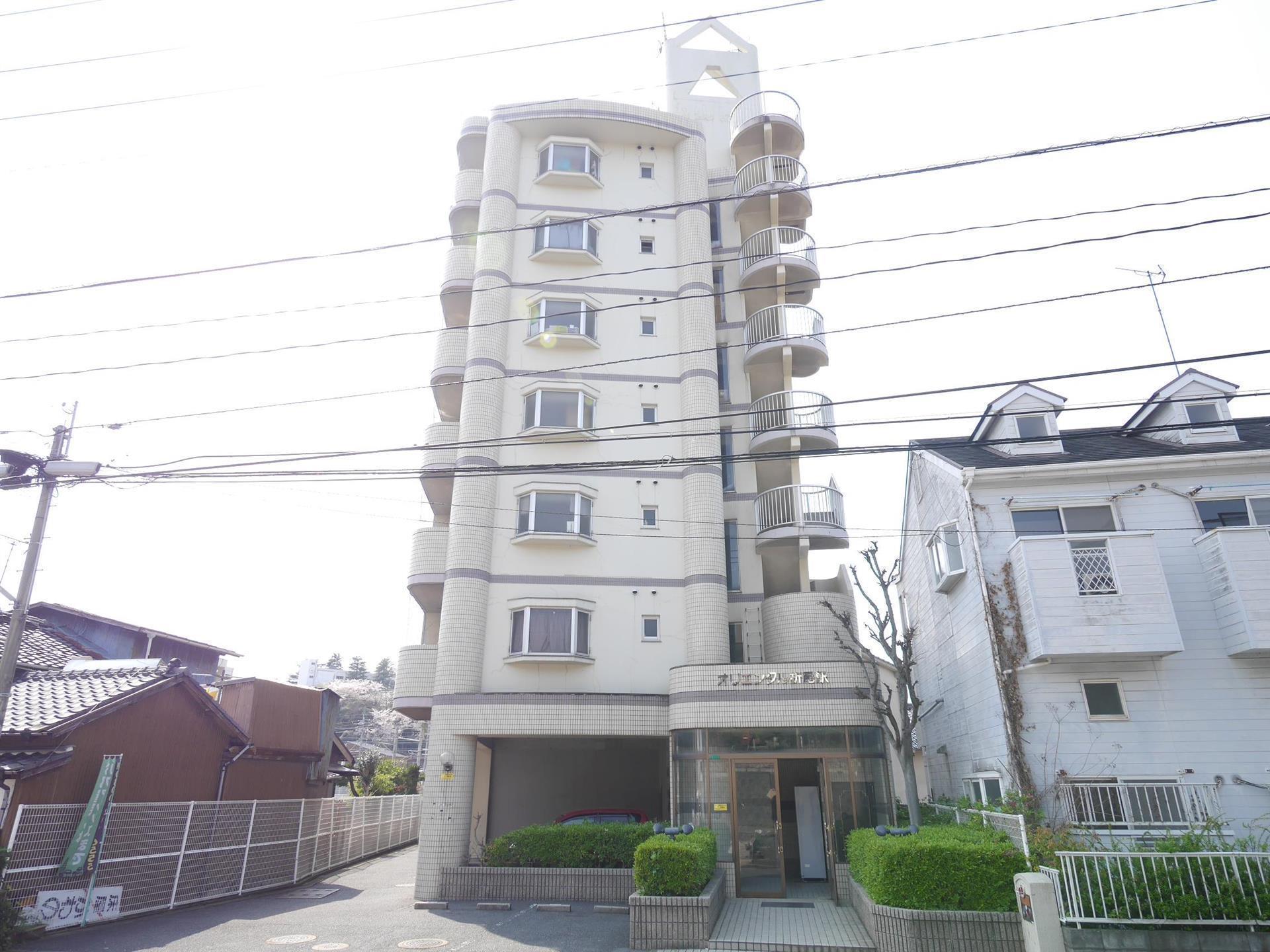 オリエンタル折尾駅
