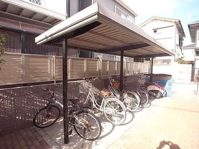 ヤマニハイツ