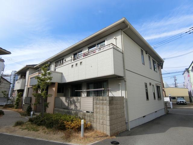三津屋ガーデンズ C棟