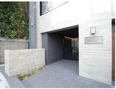BEEVALLEY YOYOGIUEHARA