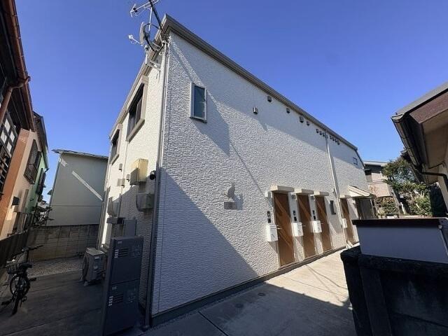 イーストライズ