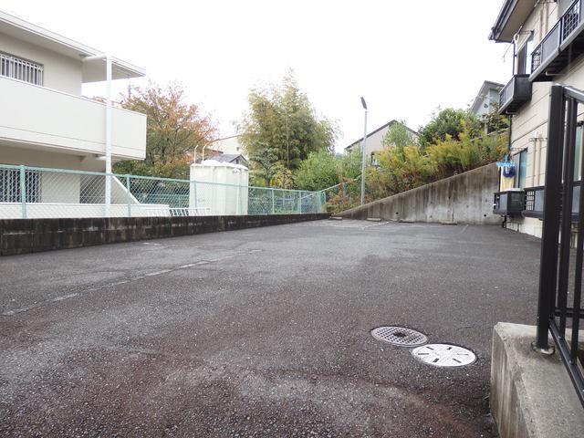 アムールプルミエB棟(1K/2階)の外観写真