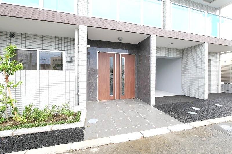 ペアパレス六町2号館