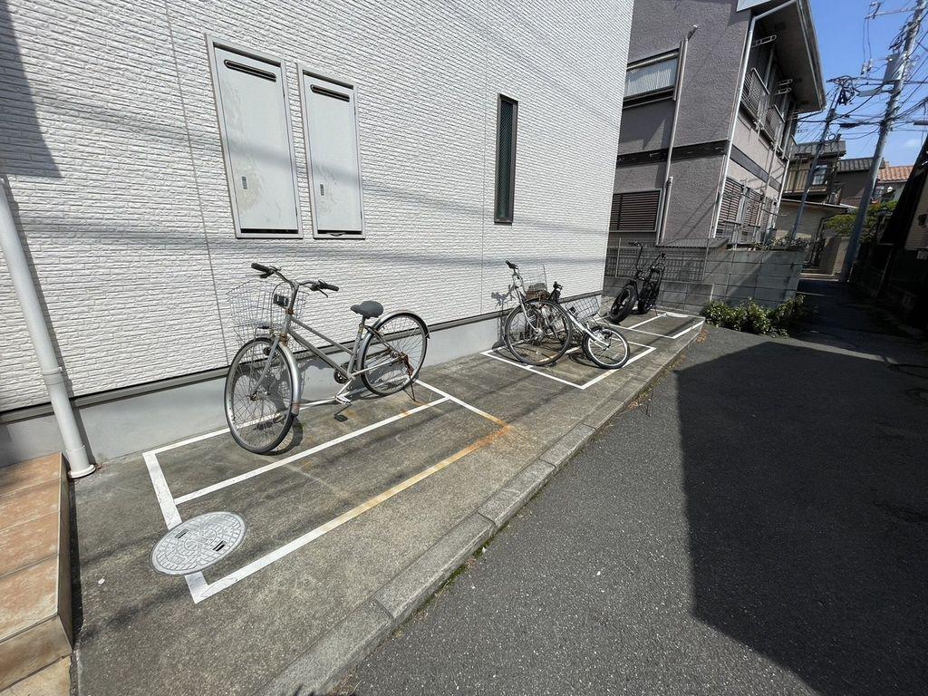 キャメル市川