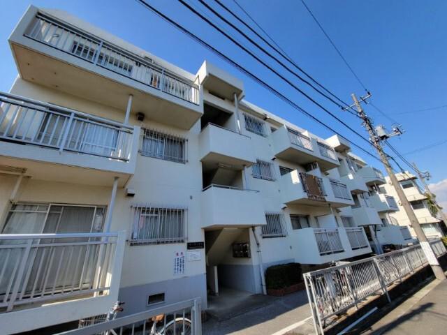 ラークハイツ