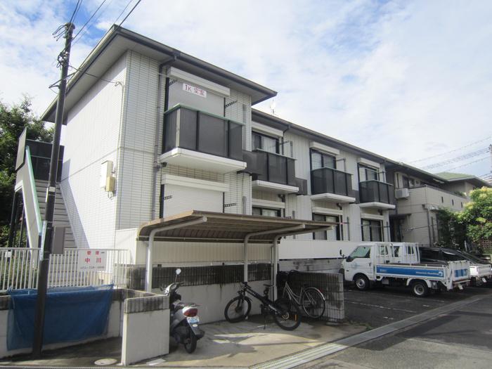 ハイツ中川