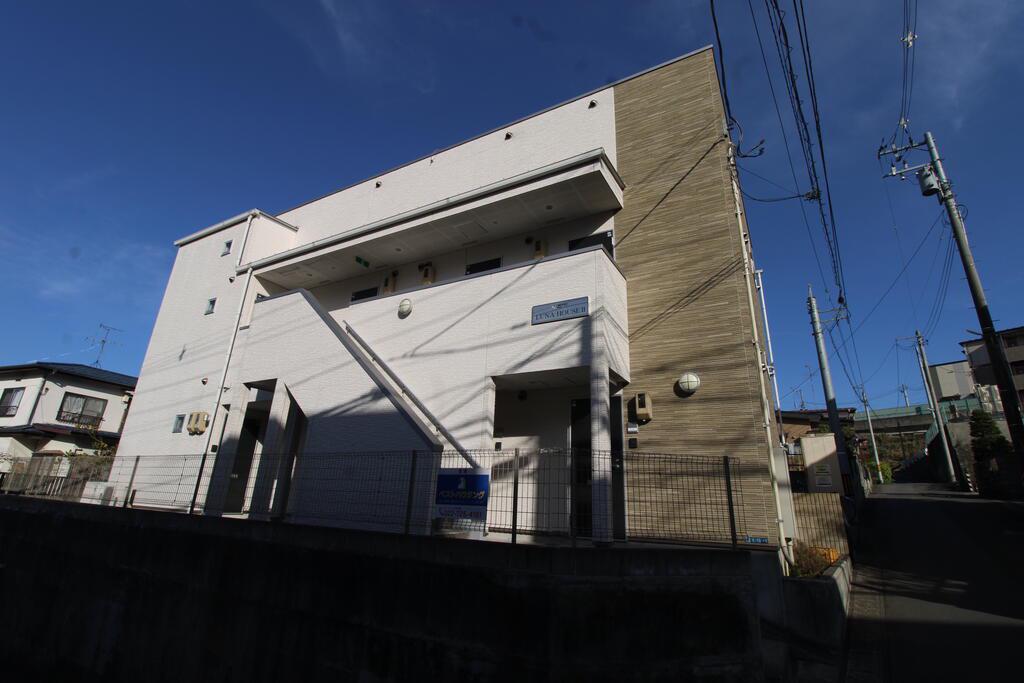 LUNA HOUSE II