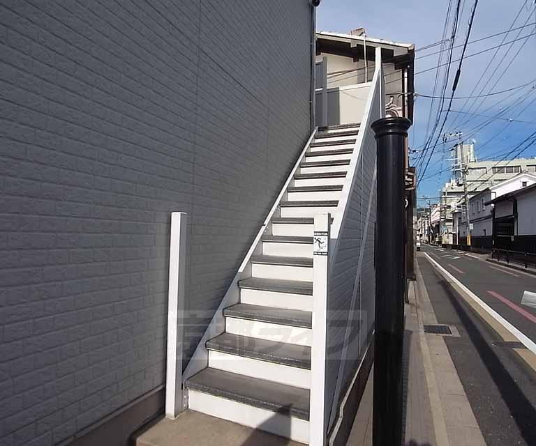レオパレスナカイ