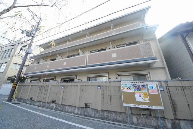 ファミユ白川