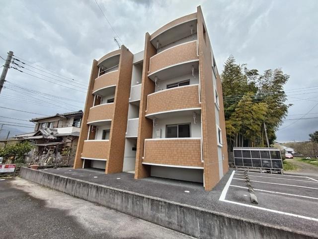 サン ウィステリア