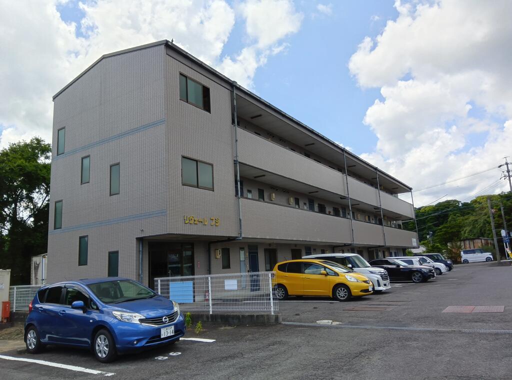 リヴェールフジ