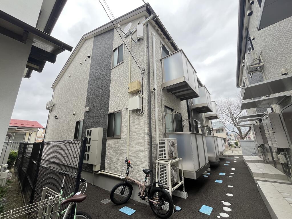 フォレスタヒルズB