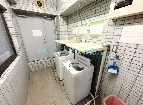 サングレイス保土ヶ谷駅前