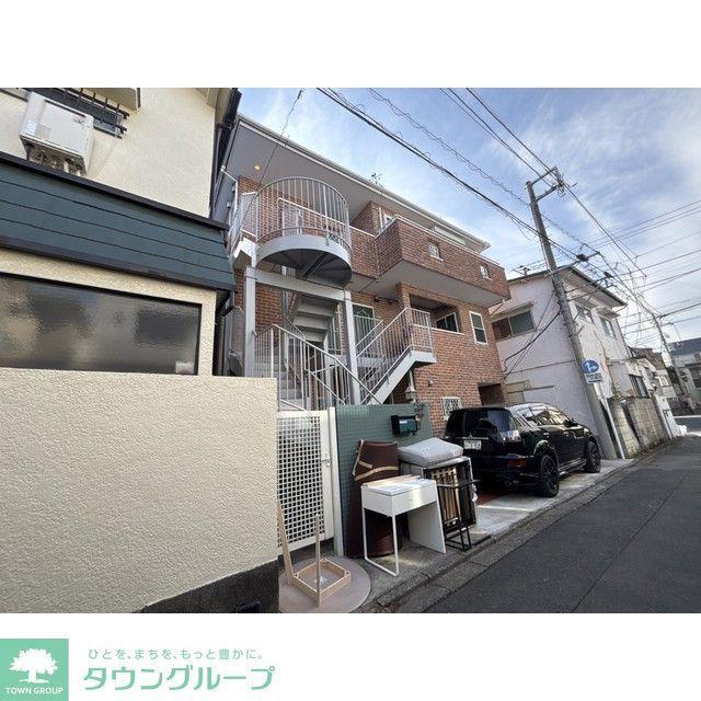 ルナ・アイワン