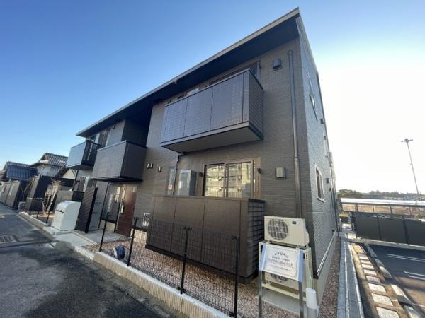 ロイヤルステージ西持田町 B棟