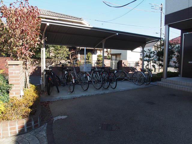 メゾン・フロイデ前沢 B棟