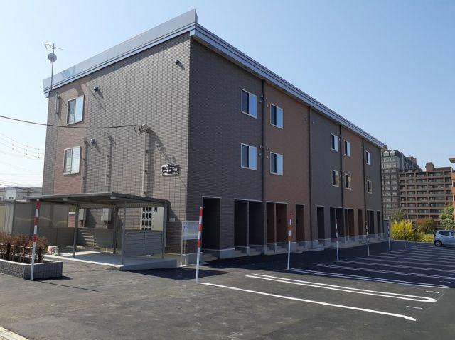 ローレル・平岡
