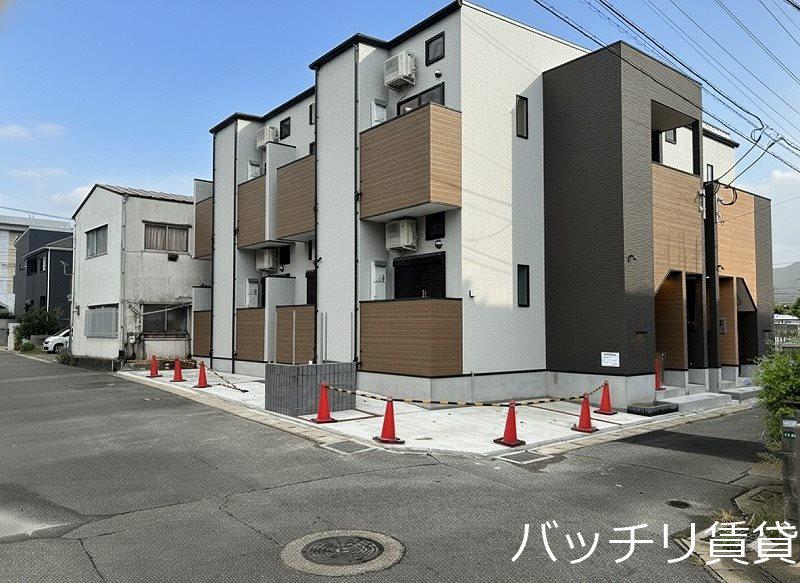 D.I.J.HOUSE