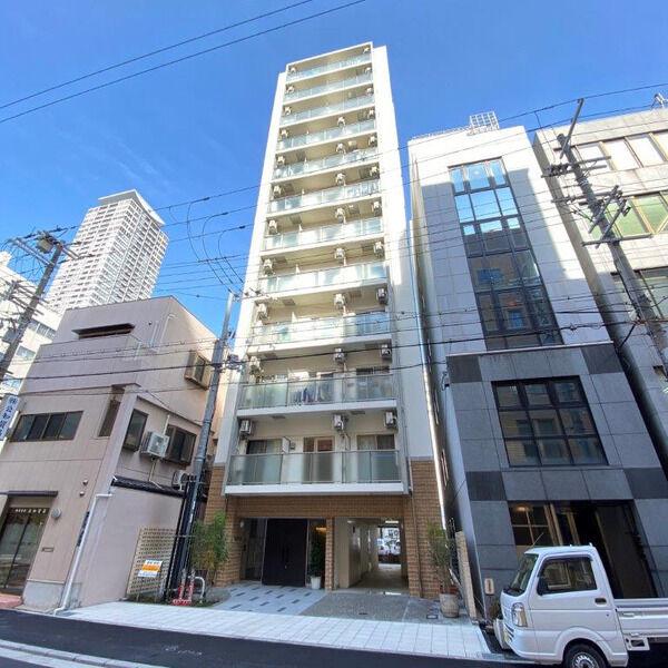 Y&RINO RESIDENCE