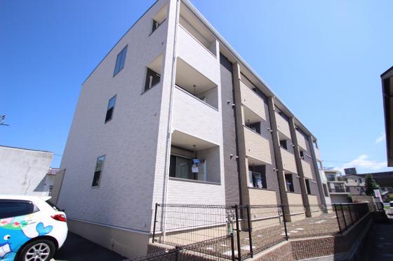 ＪＲ可部線 安芸長束駅 徒歩16分 3階建 築13年
