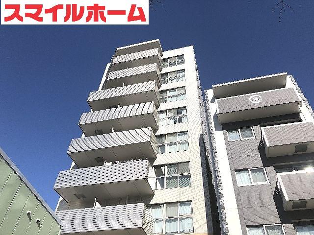 W HOUSE