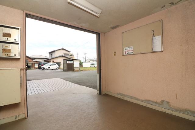 屋田養魚ビル