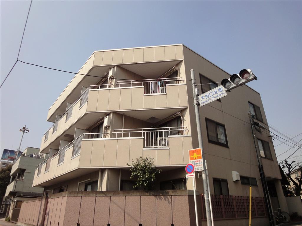 82番館