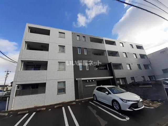 NEWロジュマン三本木