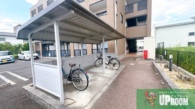 エンプレイス三ツ井